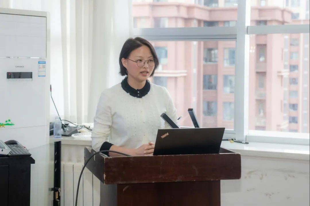 青春学雷锋倡锋尚奋进双中心展风采总院区青年人员代