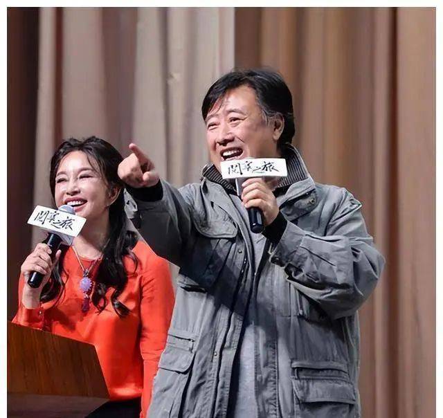 刘晓庆前夫陈国军3婚2离52岁再做爸爸大儿子陈赫是他的骄傲