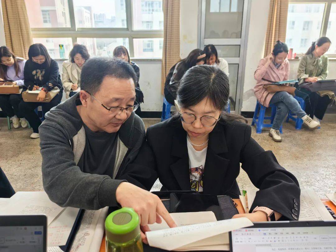 【阳泉一中】以研促教 "语"你同行——记阳泉一中高一语文备课组集体
