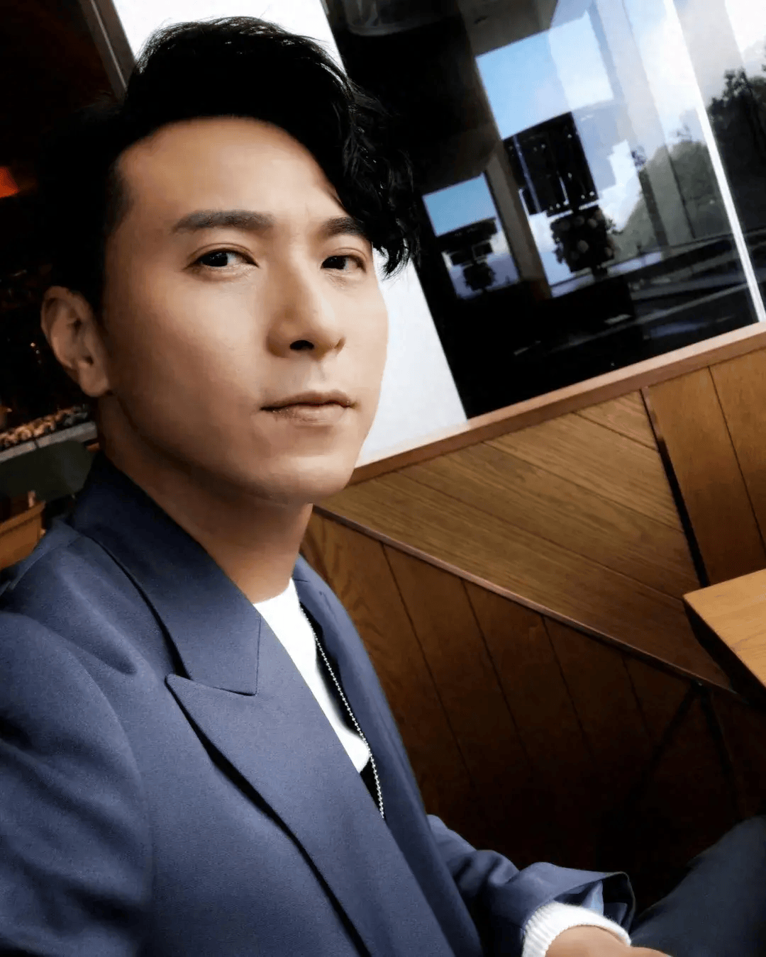 黄子恒长相帅气本来应该有很好的前途.