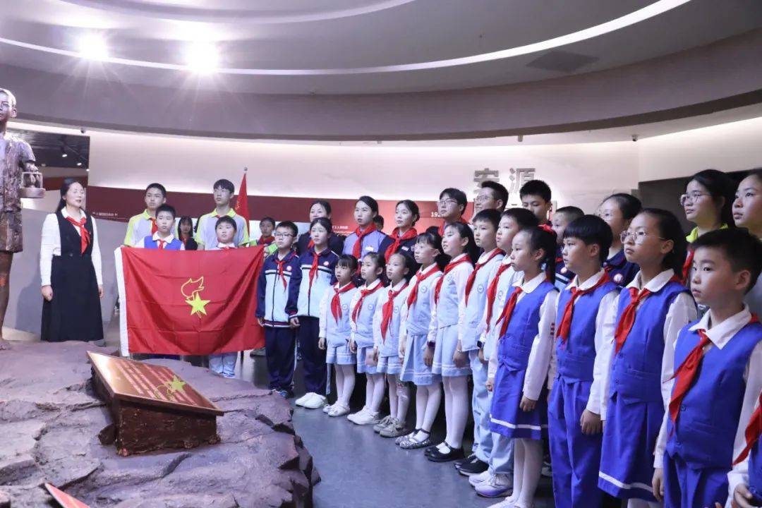 红领巾寻源祭英烈"少先队校外实践活动_安源_革命_运动
