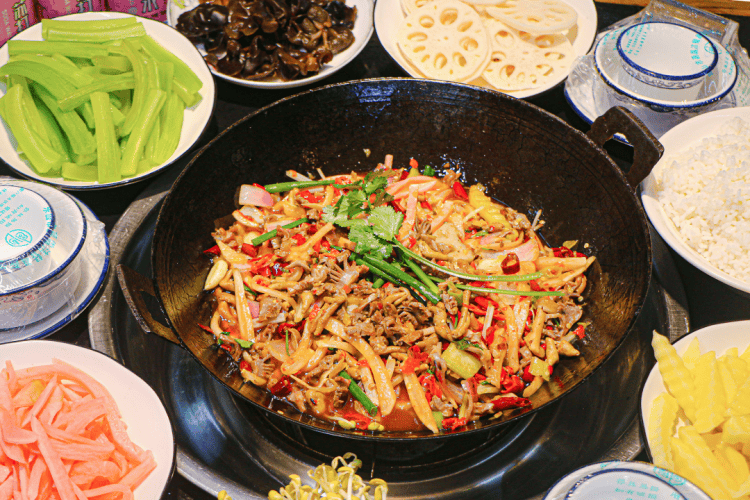 99地址:市中区茶坊街209号96电话:13990348076②|王记鸡杂面审计