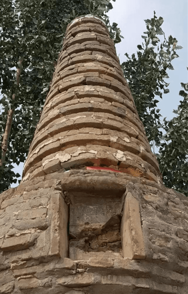 满城有个月明寺