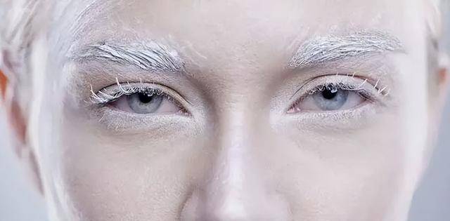原创中老年男人的眉毛变长意味着什么说明长寿吗要心中有数
