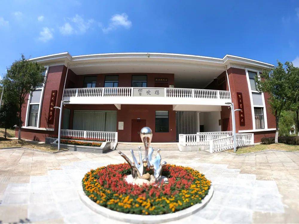 2024级创新人才实验班学生代表,沙市二中学生徐子润2024级创新人才