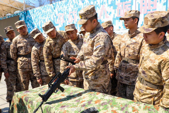 海军某训练基地举行2024年上半年新兵开训动员大会