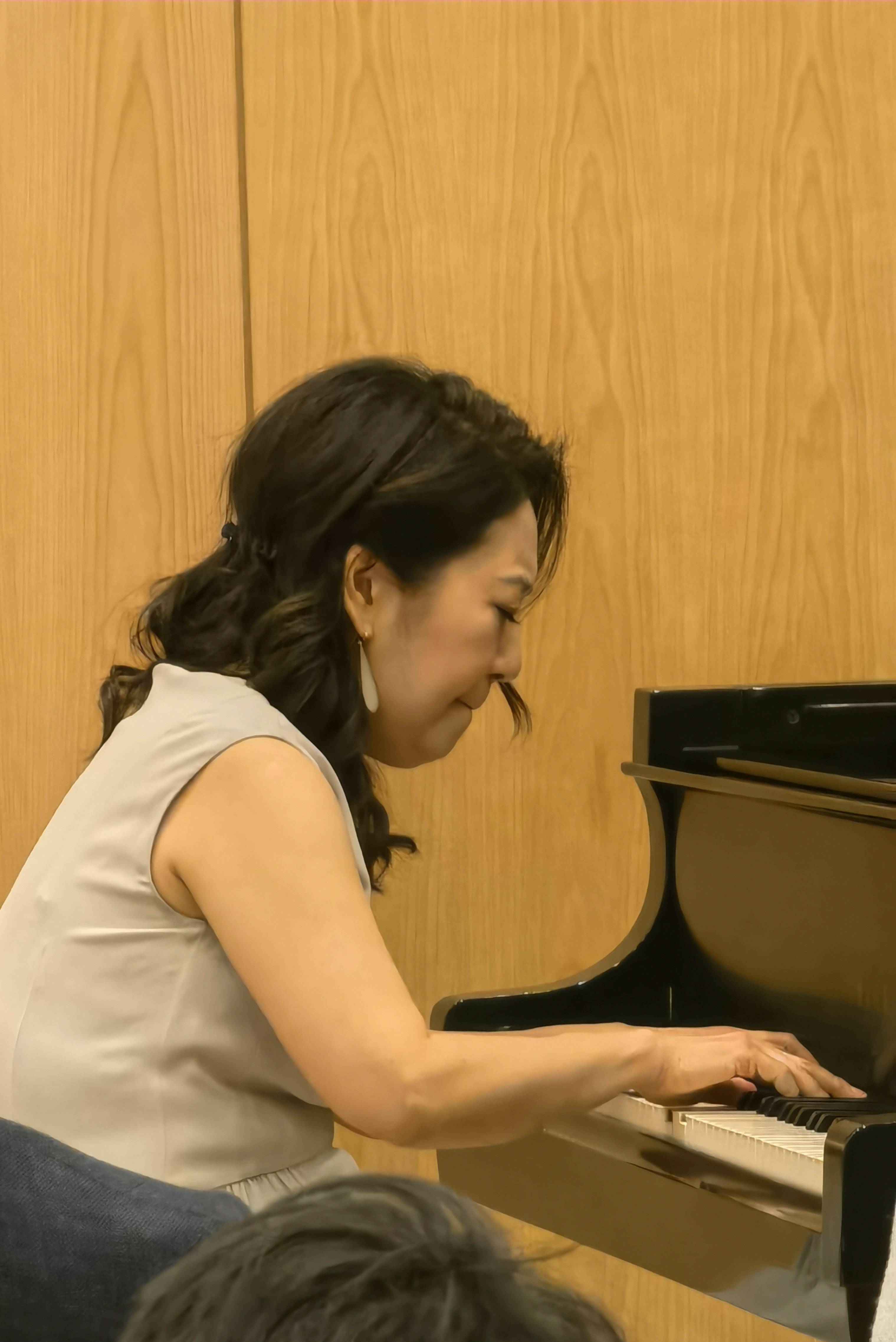 濑田裕子再次奏响梁祝盛中国的精神在我身体里