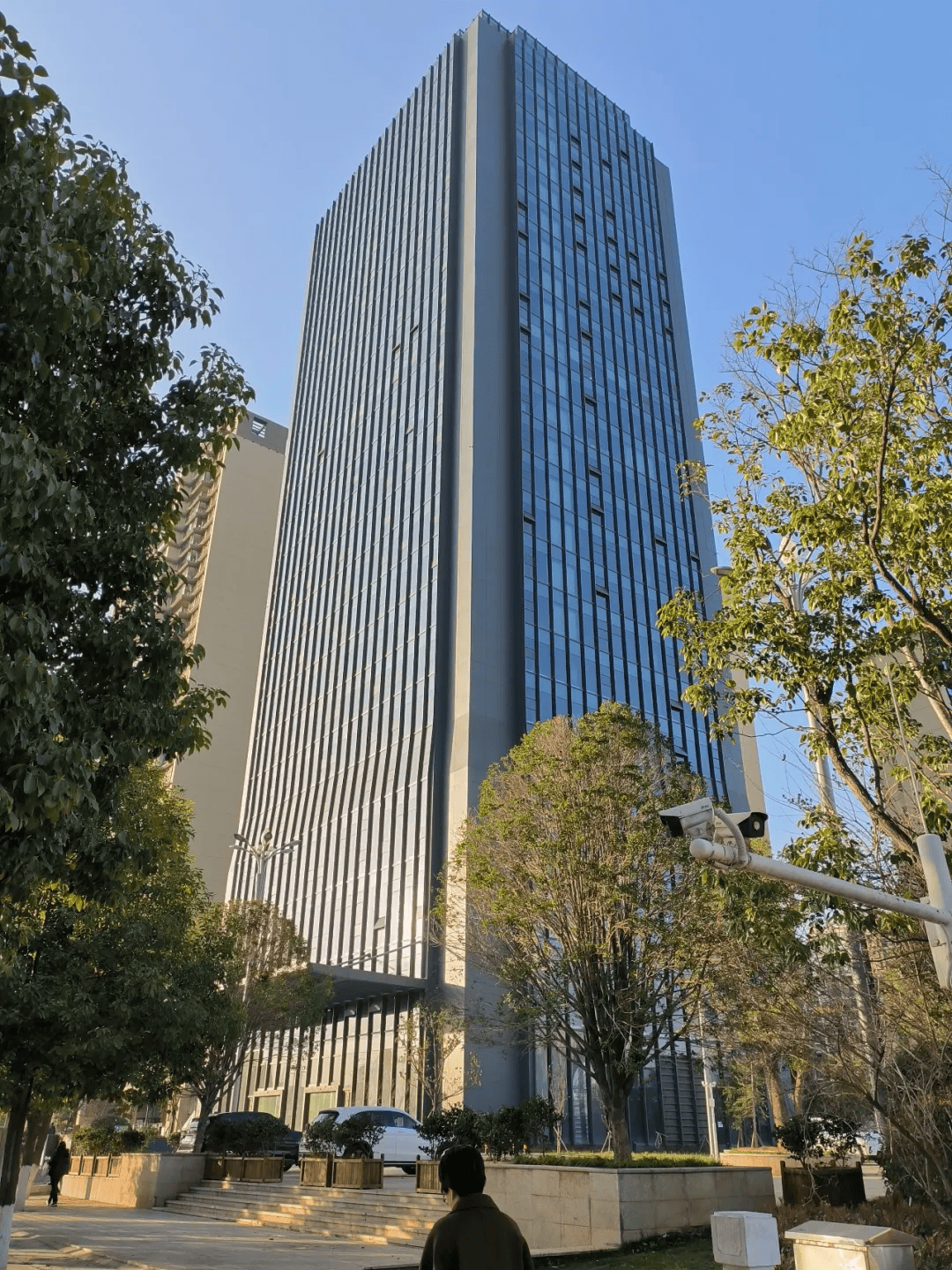 实拍昭通城南地标高楼