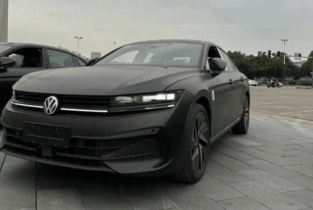 磨砂版大众迈腾亮相,内饰酷似理想,网友:汽配城风格_搜狐汽车_搜狐网