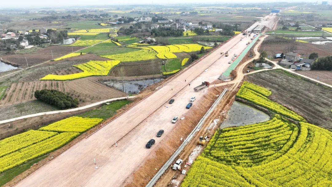 汉宜高速,岳宜高速等高速公路串联对于进一步推动四地跨区合作,推动宜