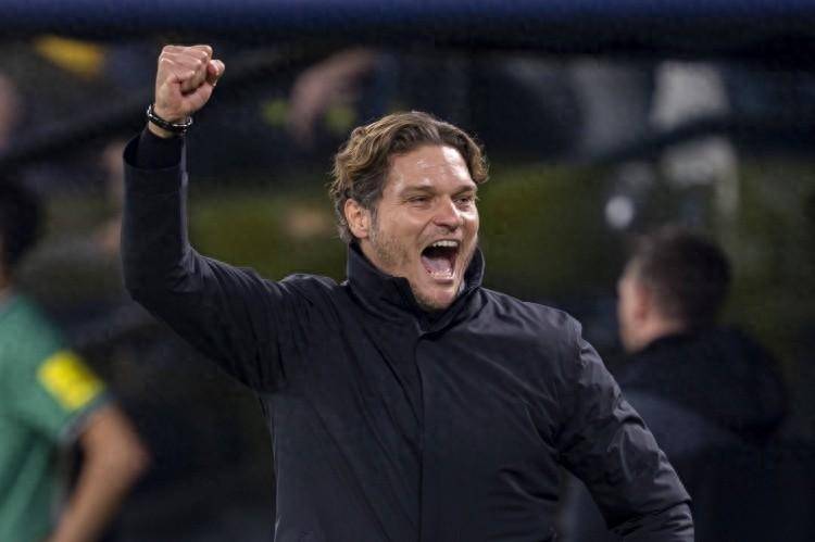 图片报多特客场击败拜仁之后泰尔齐奇的帅位变得稳固