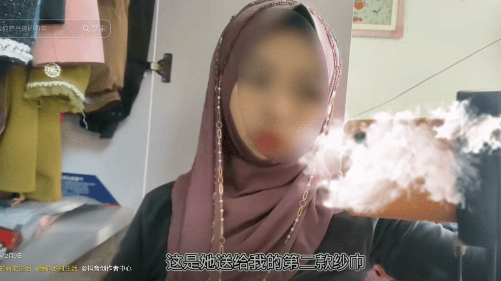 不少网友发现,和语无伦次的小英比起来,大如的普