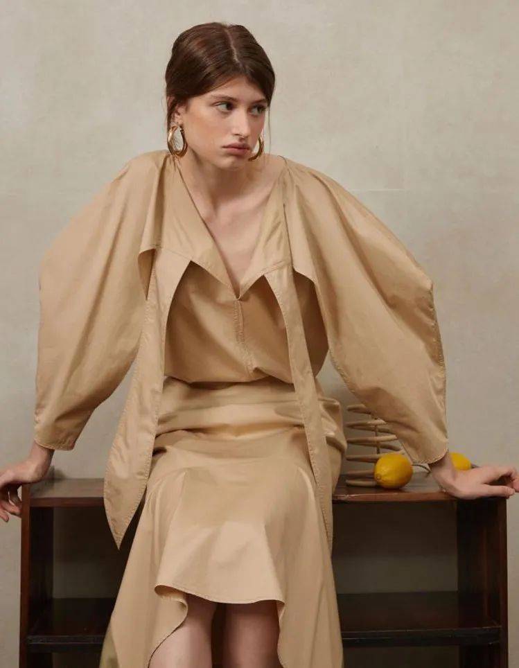 春夏的松弛感是淡人穿搭给的