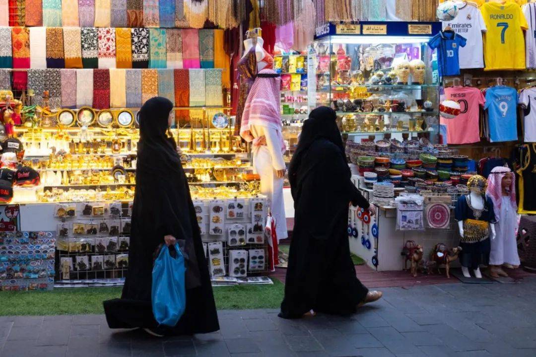 迪拜外籍人士发视频希望人们尊重斋月传统阿联酋人对此却有不同看法