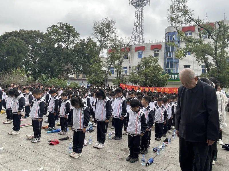 龙岩市第二实验小学锦山校区少工委06龙岩莲东小学天马校区组织各中队