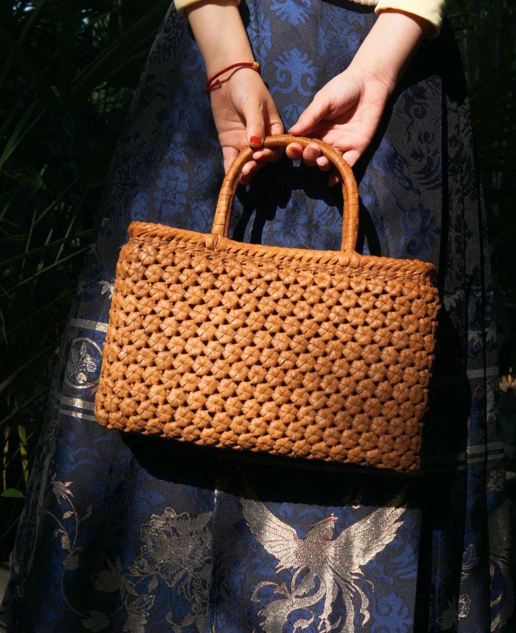 藏在深山里的千年高定美成了艺术品带她踏春太仙了