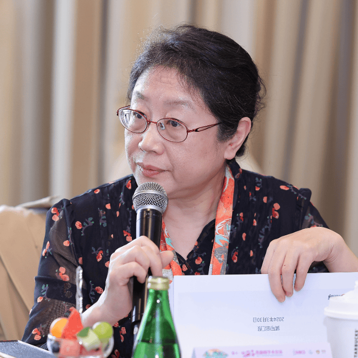 耿翠芝教授 河北医科大学第四医院耿翠芝教授指出,基于特殊人群使用