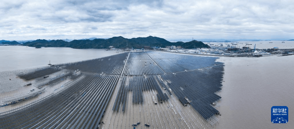 全国首个核光储多能联合滩涂光伏项目平稳运行