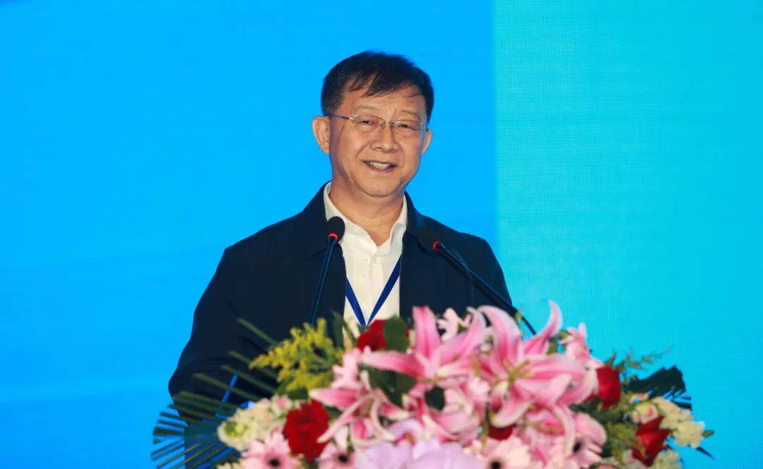 图为宋向党河北省工信厅党组成员,副厅长宋向党介绍,近年来,河北钢铁