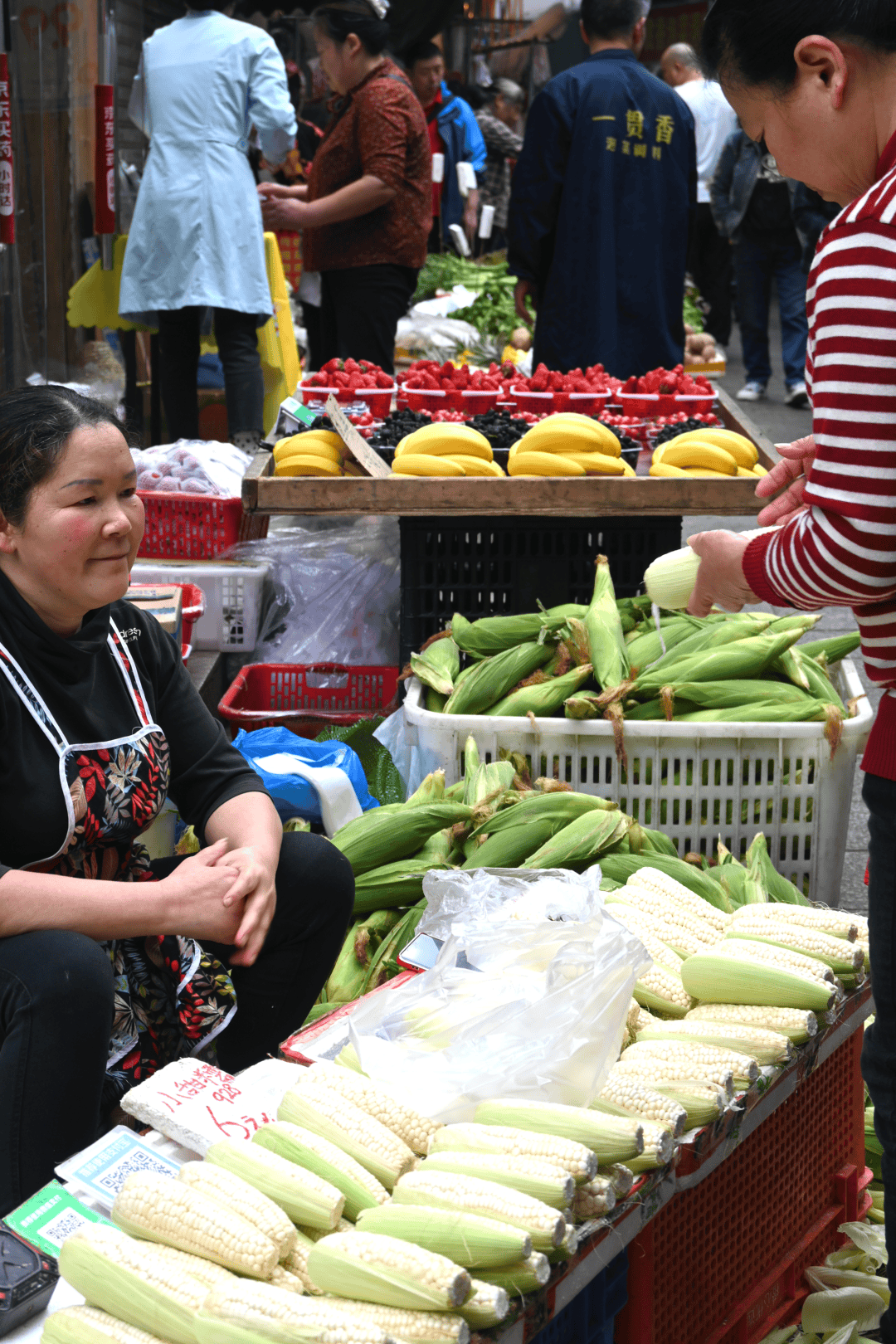 到人和场里找"春天"_赶场_摊位_市民