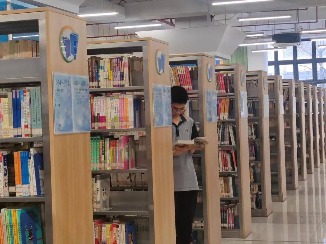 文明校园 | 佛山四中:阅读融入日常,书香涵养人生