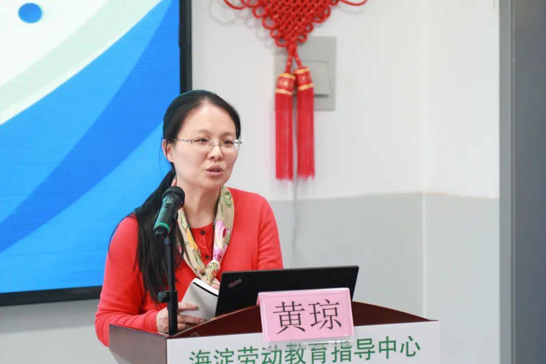 中国教育科学研究院课程教学研究所黄琼表示,我们培养的社会主义建设