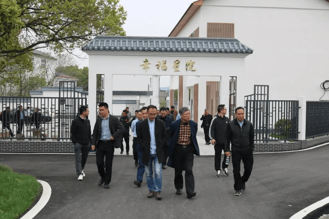 星子镇邀请乡贤看变化共谋发展