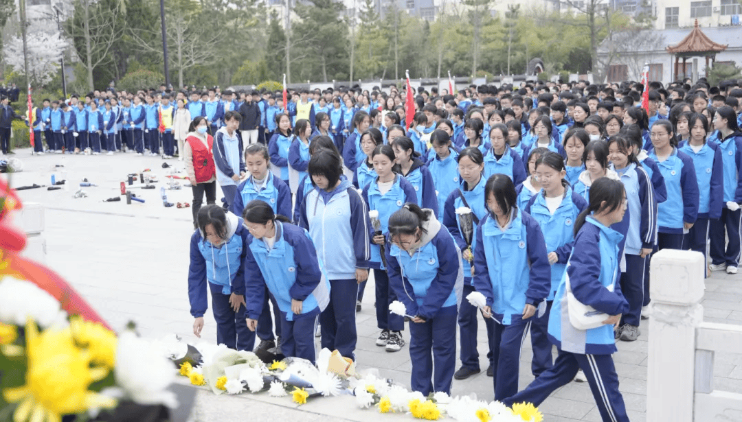 高密市各学校开展清明节主题教育活动