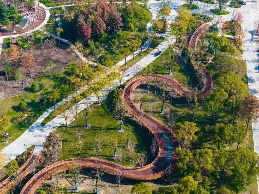 西岸自然艺术公园一期开园试运行主打全龄友好多功能