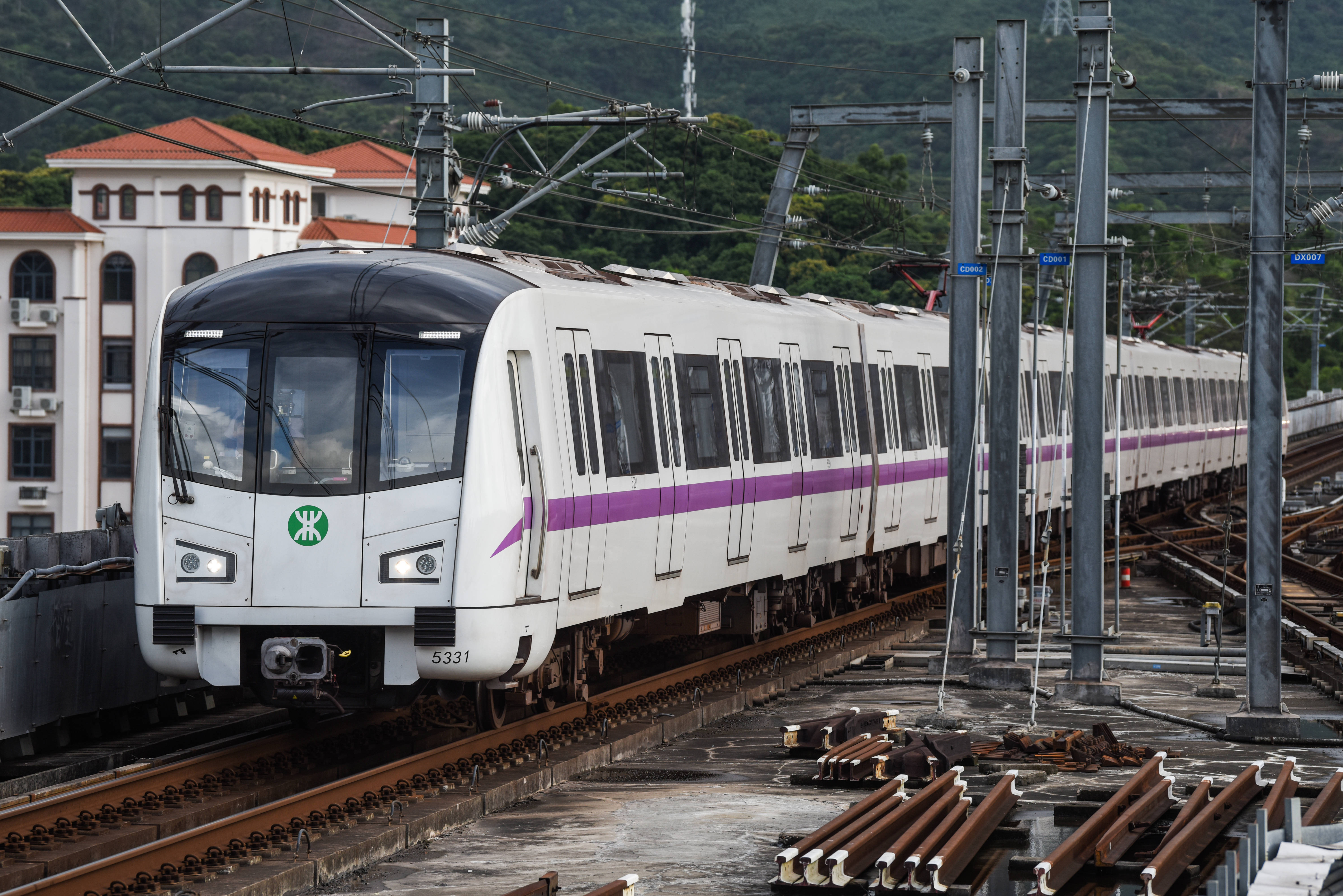 串联三小区两学校,坂田吉华路开通公交 地铁微循环线路