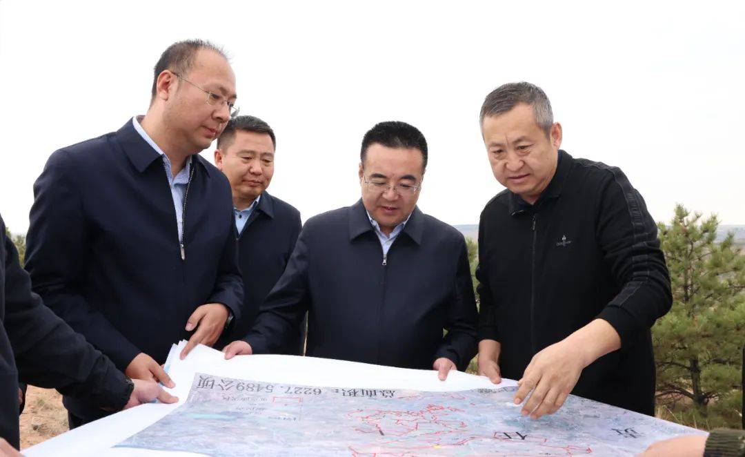 乔小军开展巡林并检查森林草原防灭火工作