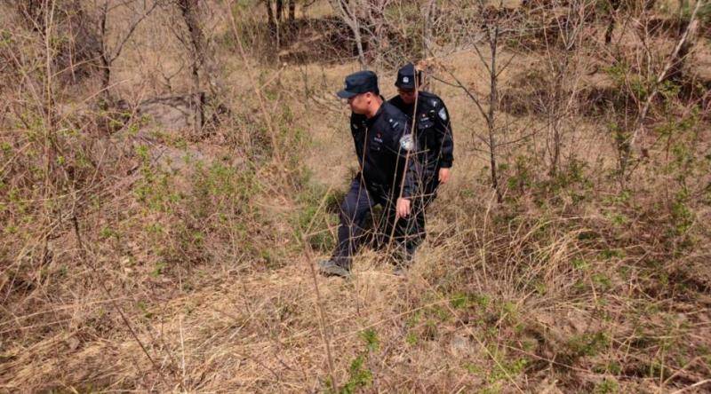 候鸟迁徙进入高峰期北京护鸟民警每天至少2万步一年在山里走废两双鞋