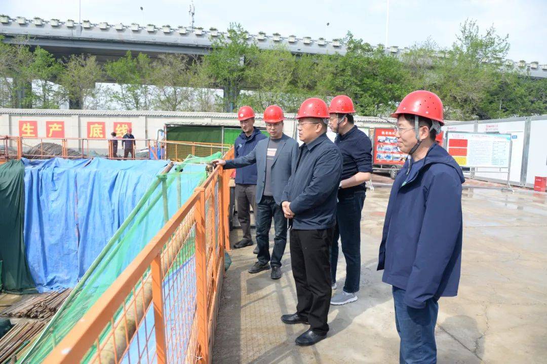 督导市城管综合行政执法局排水管护中心督导检查市排水