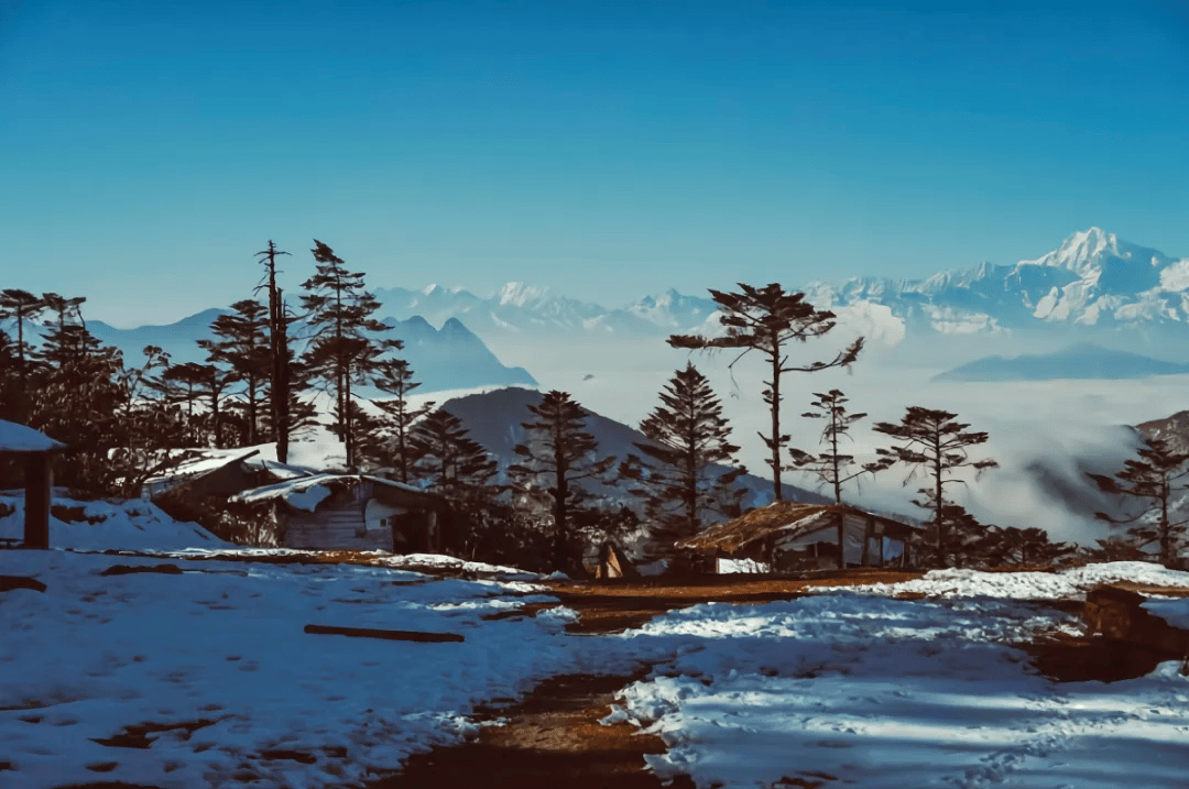 去什么牛背山这里才是360度无死角的观景平台