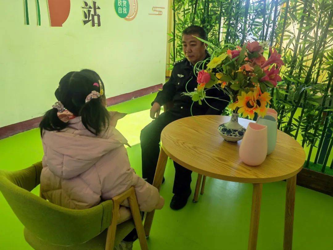 快来围观→这些学校的活动真精彩~_法治_教学_幼儿园