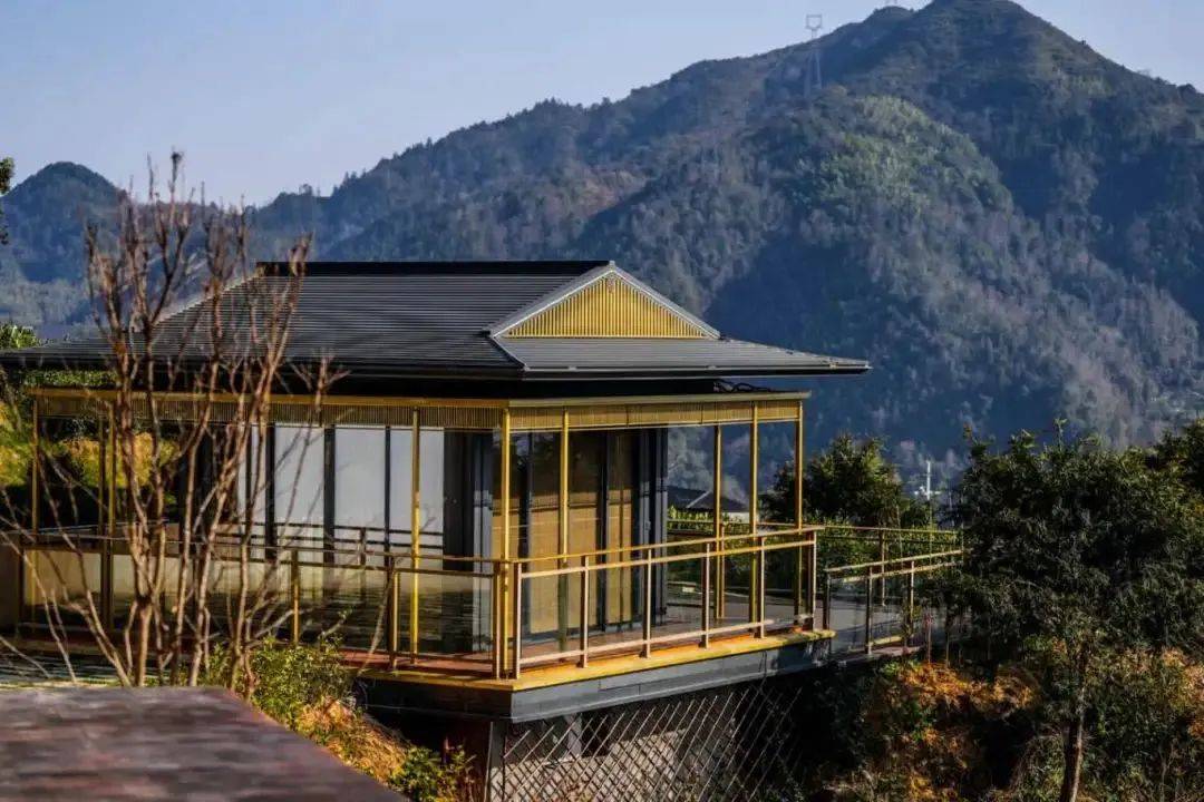 自山脚地带大垟口的茶文化客厅,到梅垟下的精品民宿集群,再到新建不久