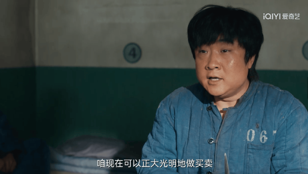全网骂烂丑上热搜40岁演高中生逆天