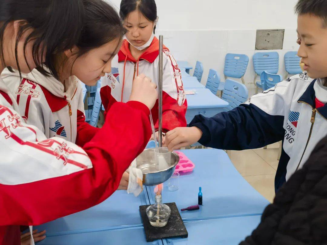 与你香遇制皂美好大同一中北校第30届科技文化艺术节化学手工香皂制作