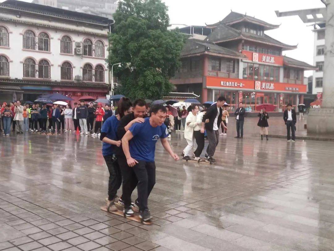 2024年潮动三月三民族体育炫柳州市背篓抛绣球比赛在融水民族体育公园