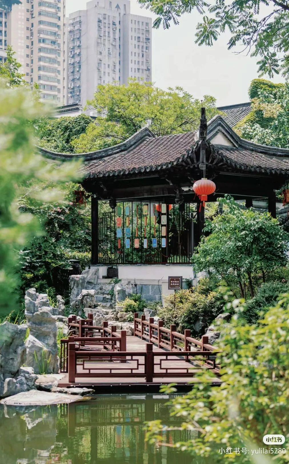 漫步甘家大院,人们可以领略传统南京民居建筑的优雅精致
