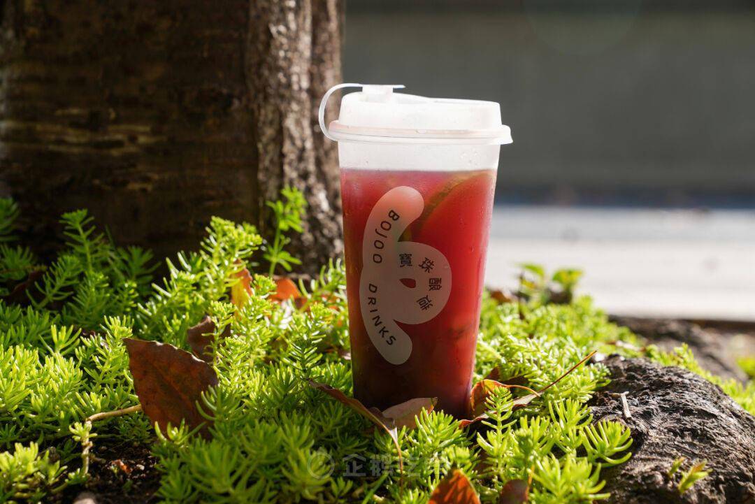 柠檬 茉莉花茶,恰好平衡了葡萄的甜美,冰饮相当舒爽夏黑品种,汁水丰沛