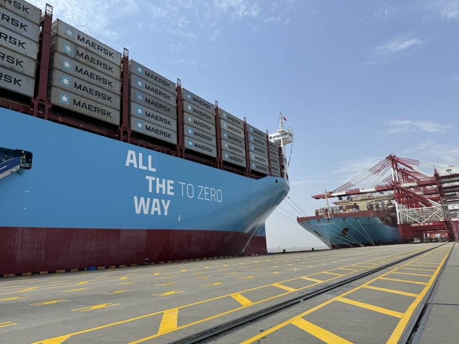 马士基货轮专程停靠上海只为加注一种新型燃料