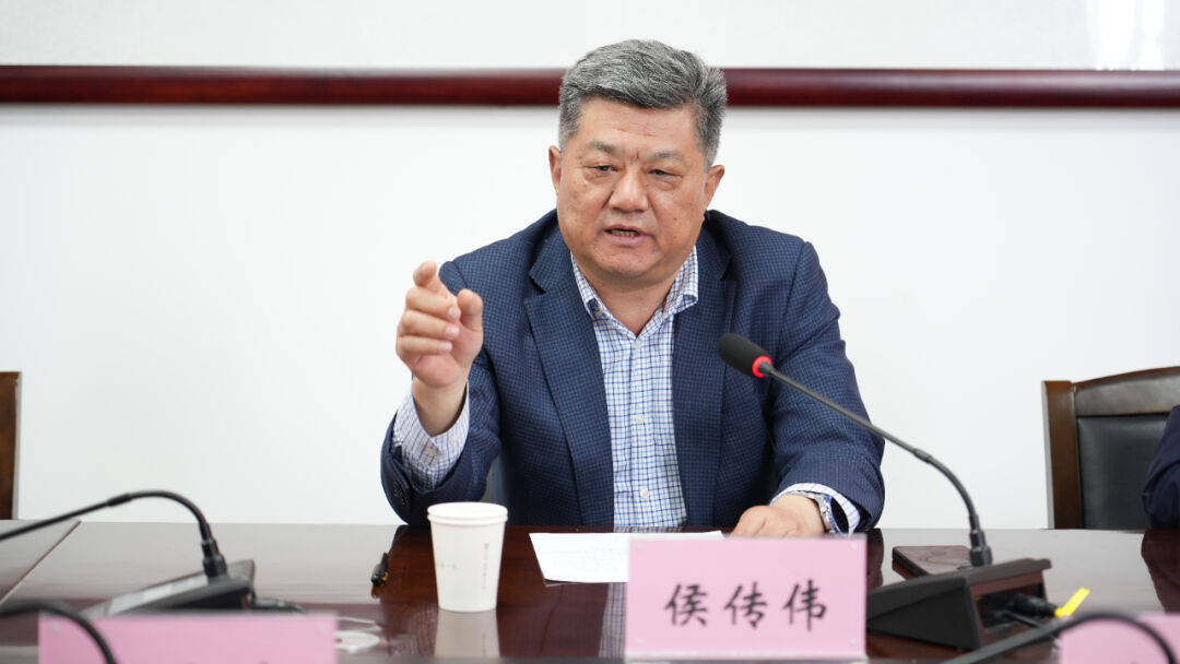 莫海江研究员,省作物分子育种研究院胡琳研究员,科技学院欧行奇教授