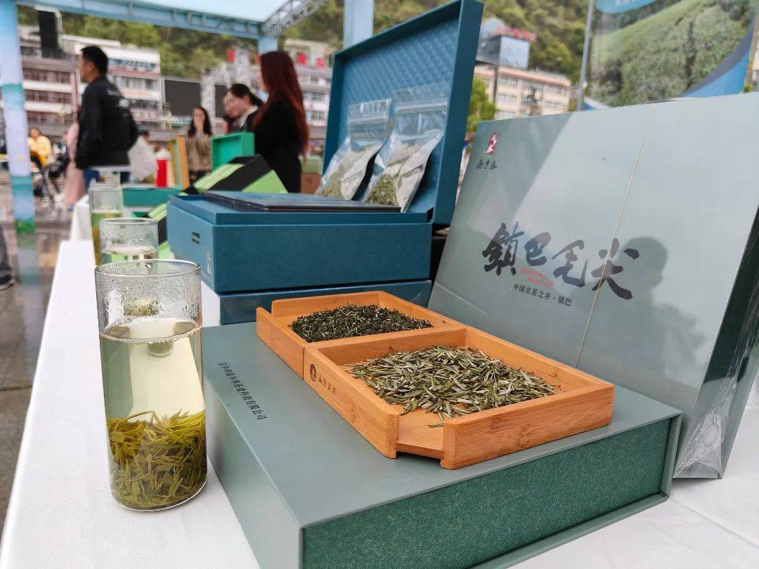 40名镇巴高手切磋铁砂掌