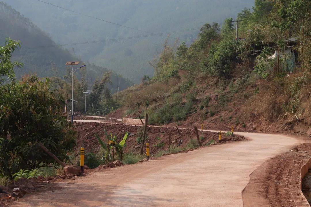 乡村振兴景谷以工代赈稳就业乡村振兴添动力