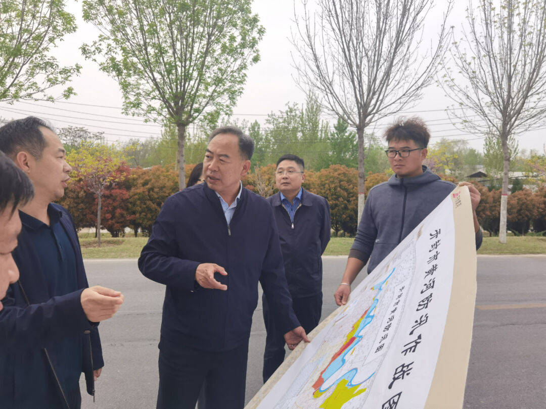 开封市机关事务管理局局长李兵赴黄河责任堤段实地调研防汛工作
