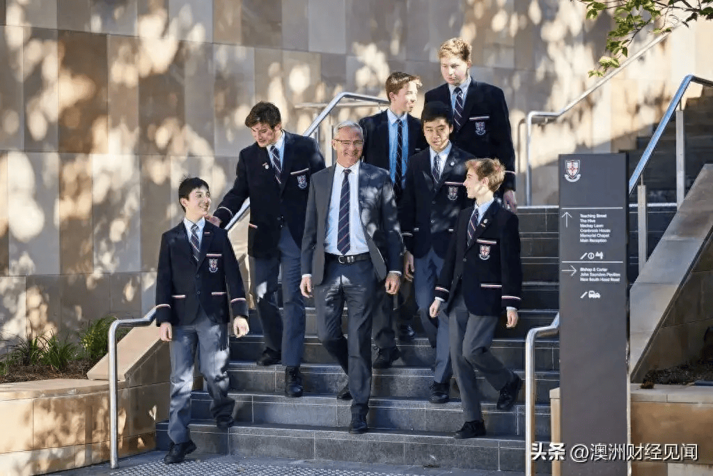 悉尼顶级私校爆丑闻男生公然向女老师索要裸照校长却这么说