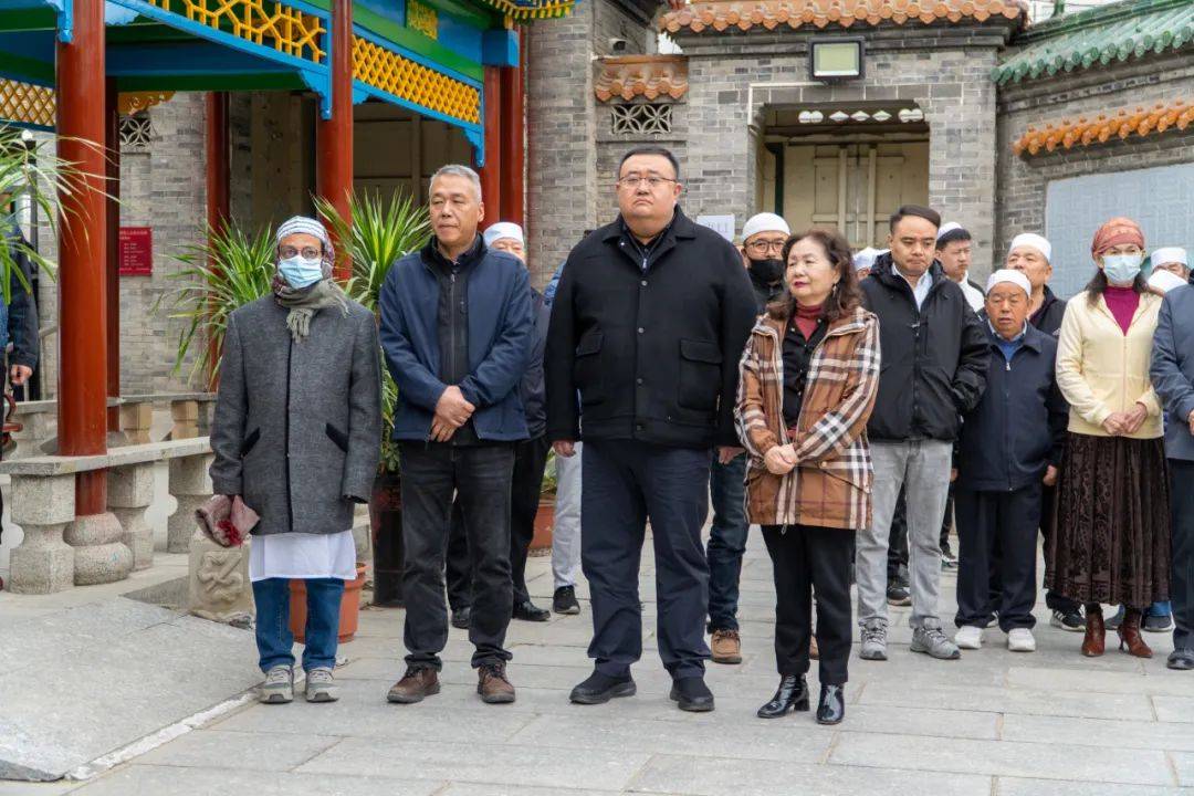 群众的意见和建议,并对寺管会,阿訇等教职人员和穆斯林群众对民族团结