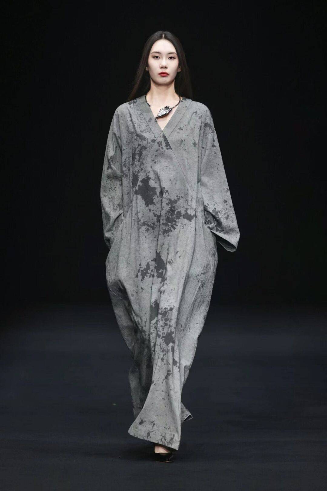 关注从常新到常青中国国际时装周做对了什么