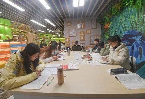 工作三年VS读研三年,哪个更有“薪”价比?_研究_专业_硕士
